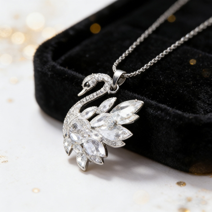 Colier Lebada de Vis cu Pandantiv cu Diamant Alb-S - Cadou de Ziua Indragostitilor pentru Femei, Cadou de Ziua Mamei pentru Mama925