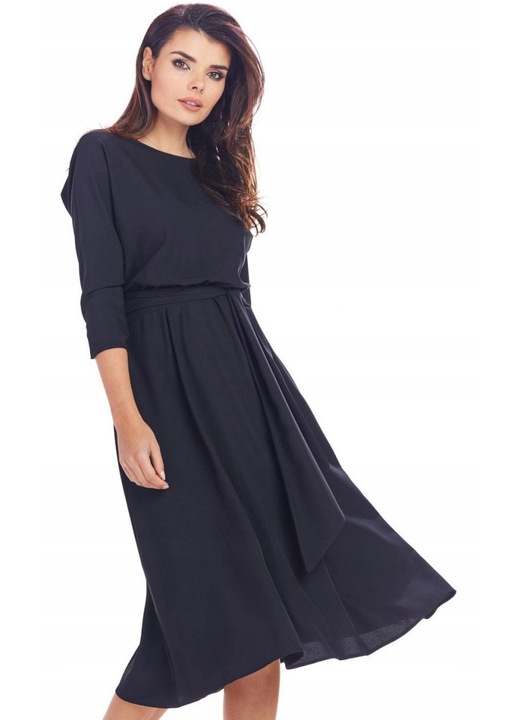 Rochie Dama, Awama, Tricotata Midi, Croiala Bodycon Cambrata, Taietura Asimetrica, Nasturi Decorativi Aplicati, Tesatura Moale, Produsa in Polonia, Eleganta, Negru, Marime S