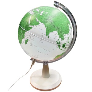 Harti de perete si globuri pamantesti