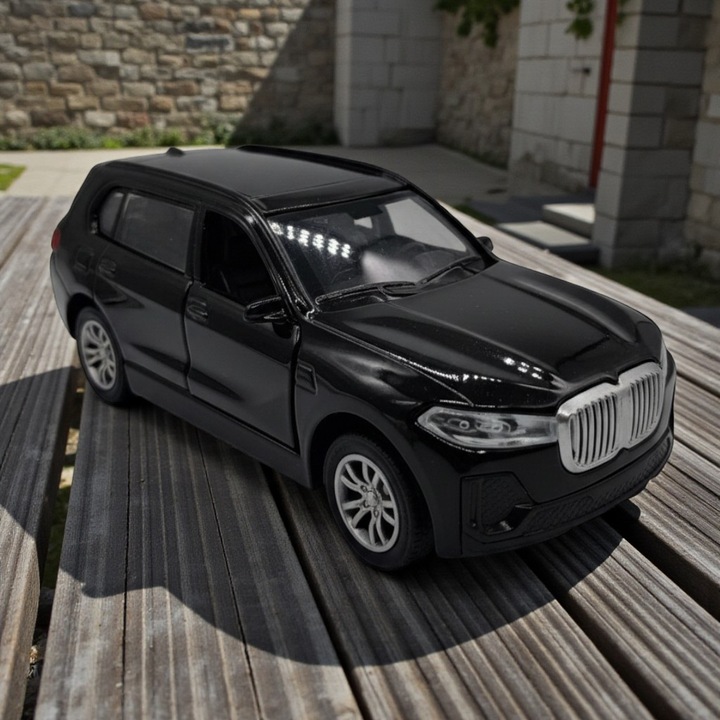 Macheta Auto Metalica BMW X7, Scara 1:36, Negru, Motor Pull-Back, Lumini si Sunete, Usi Deschise, VisionXXI