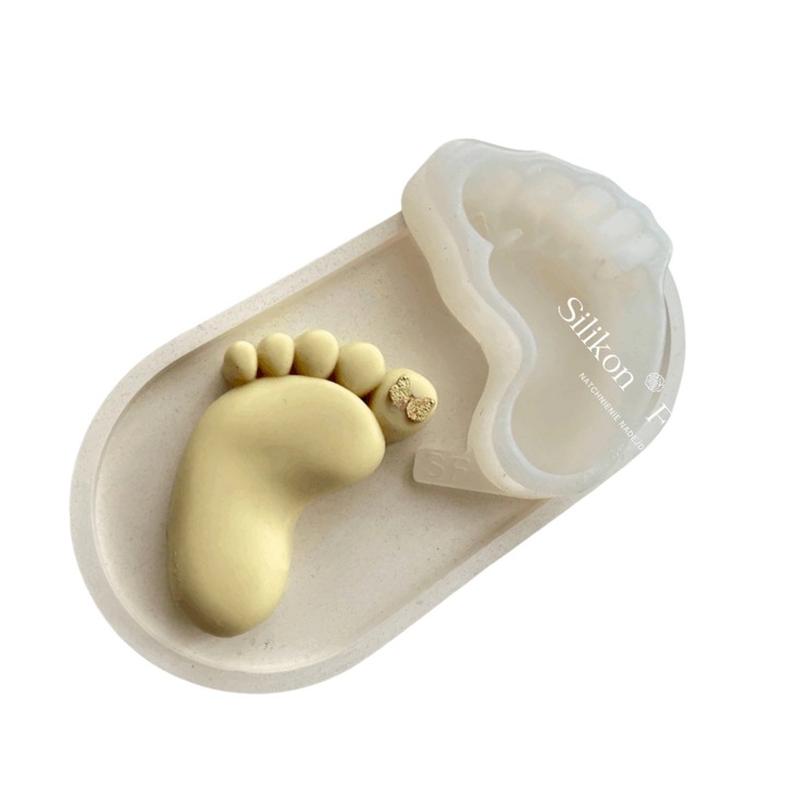 Mulaj din silicon Piciorus cu fluture, transparent mat, 76x52x19mm