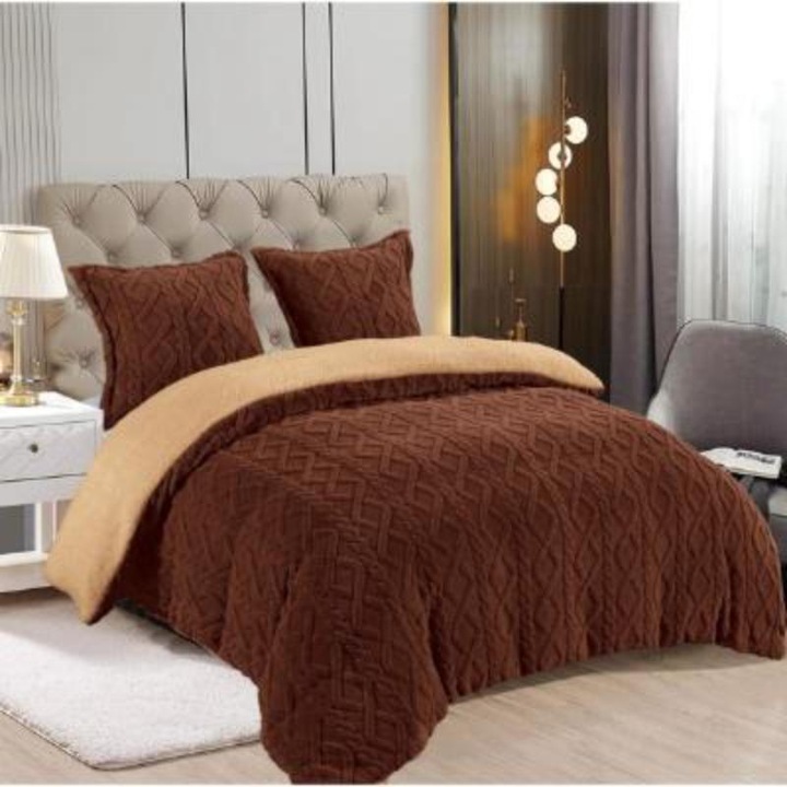 Set Pilota Groasa Cu Blanita Si Doua Fete de Perna 50x70cm Cocolino, 200x230cm, Model Tricotat, Reversibila, Pufoasa, Culoare Maro Inchis