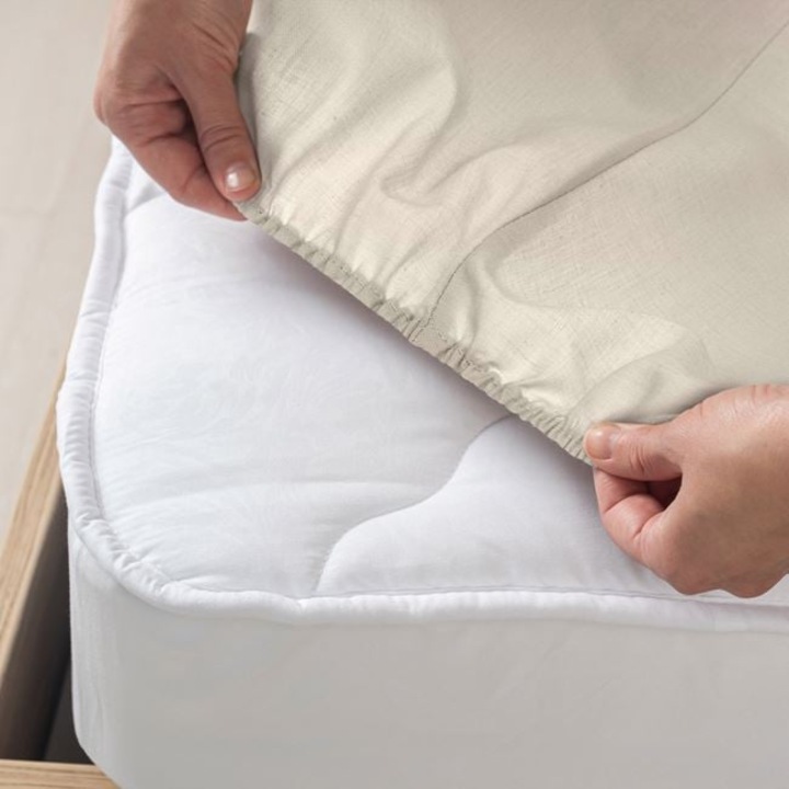 Cearceaf din Bumbac Bej cu Elastic pentru Pat 160x200cm+28cm