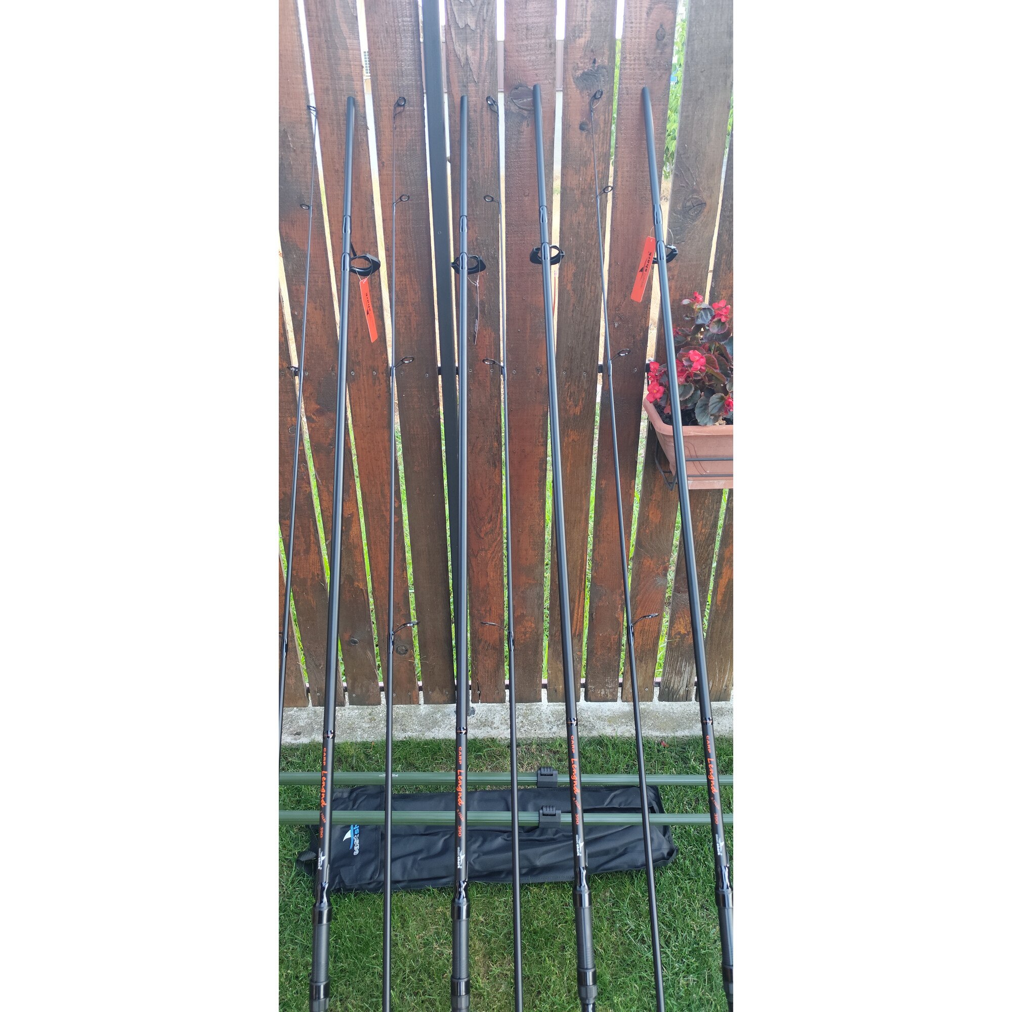 Set 4 Lansete Pescuit Eastshark 3.90m, 2 Segm, 4 Mulinete GH 7000