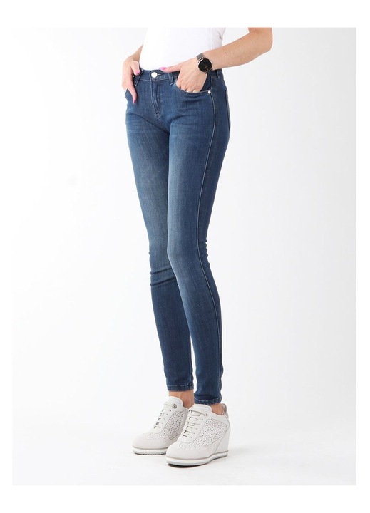 Дамски дънки Wrangler Natural River, конусовидни, сини, с черна кожена вложка