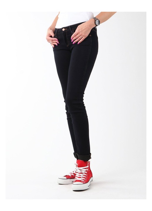 Дамски дънки, Wrangler, Courtney, ниска талия, тесни крачоли, черни, памук, W27-L32 US