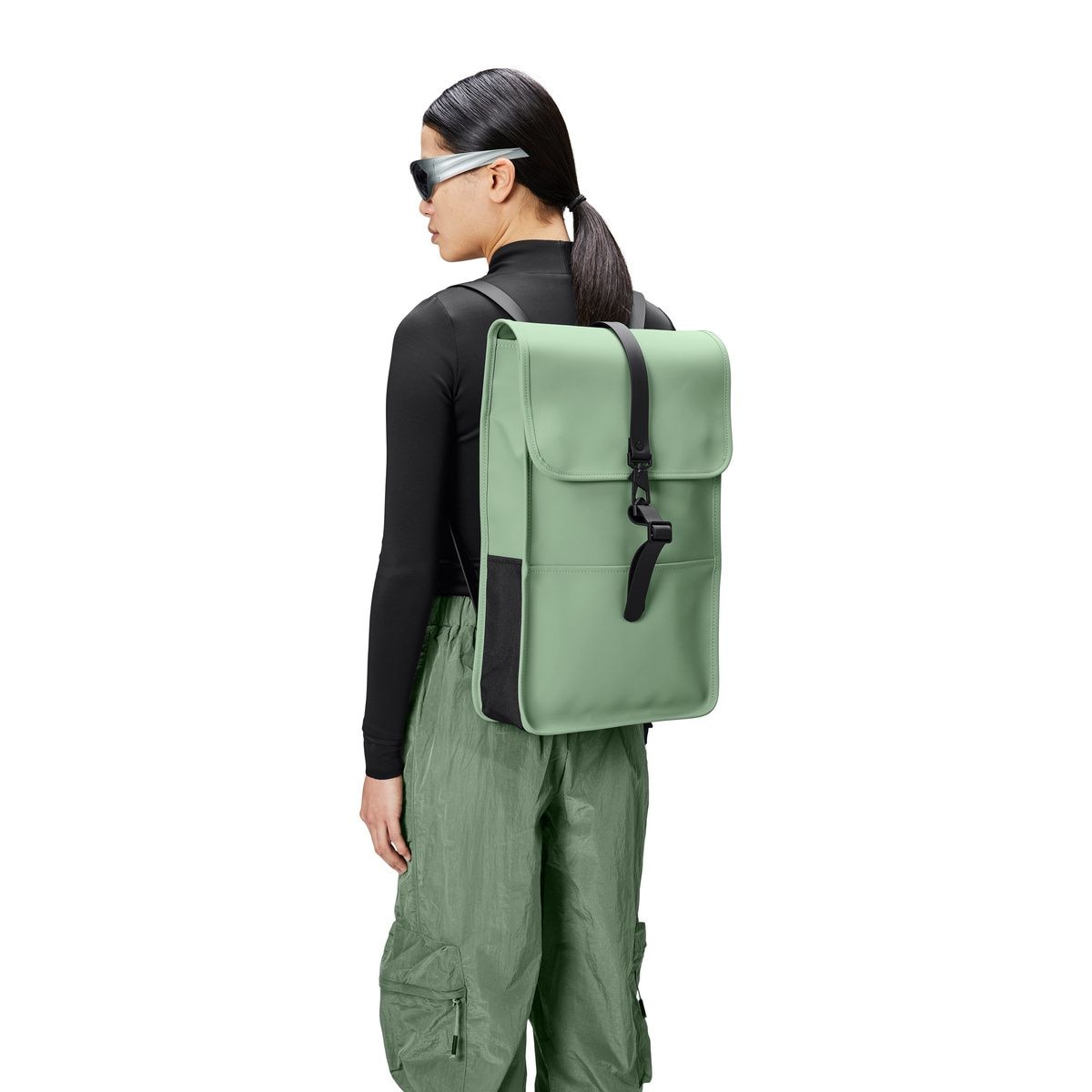 Rucsac laptop Rains Haze, impermeabil, 13L, verde, 48x30x12cm