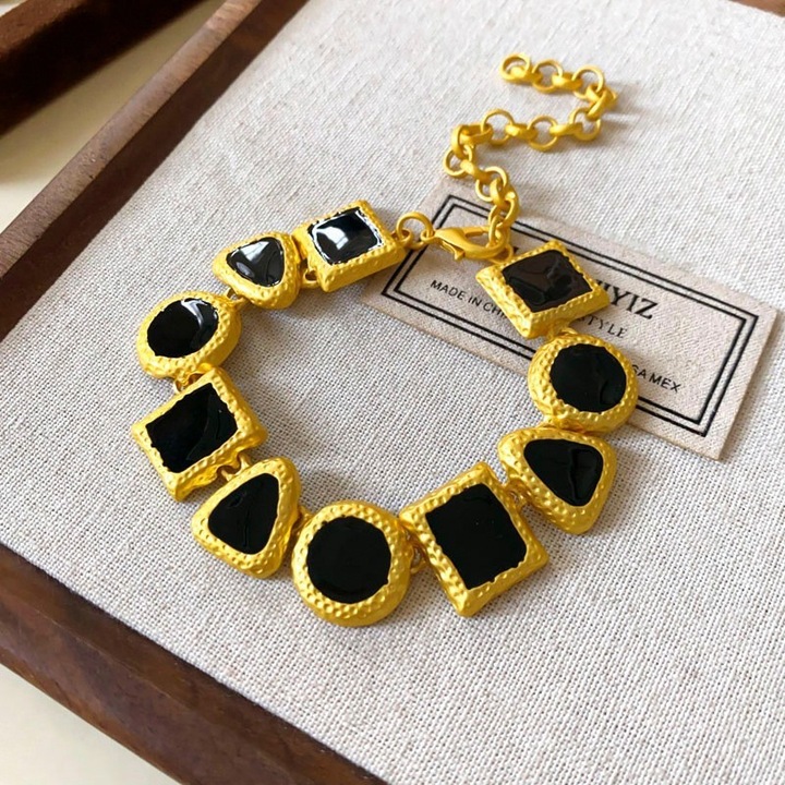 Colier vintage floral, alama cu strasuri, 44x2cm, auriu-negru