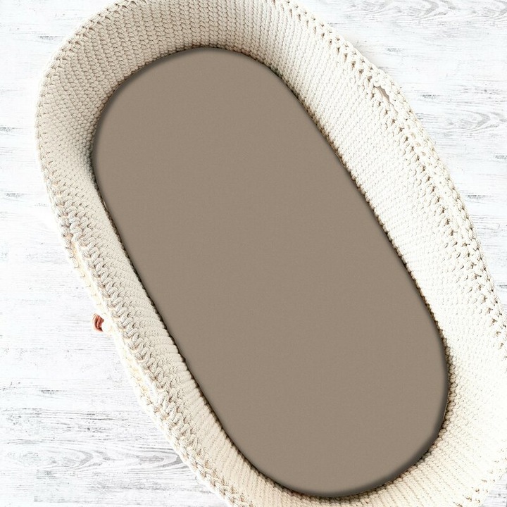 Cearceaf cu elastic, MimiNu, Pentru landou, carucior si cosulet, Dimensiune 80x35 cm, Din bumbac certificat Oeko Tex Standard 100, Colectia Royal, Mocha