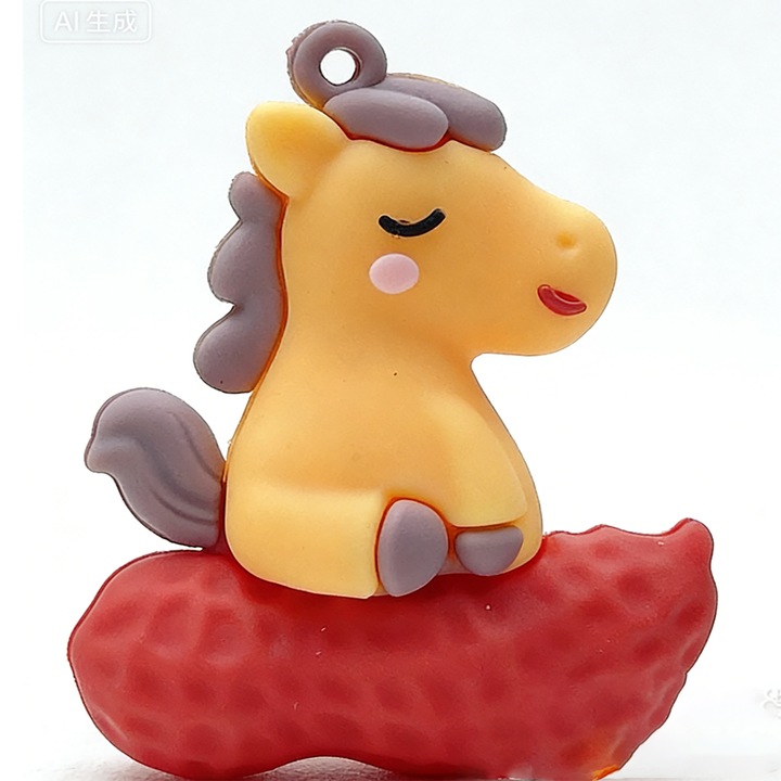 Szerencsepóni kulcstartó, véletlenszerű minta, szerencsehozó medál (XM 28)