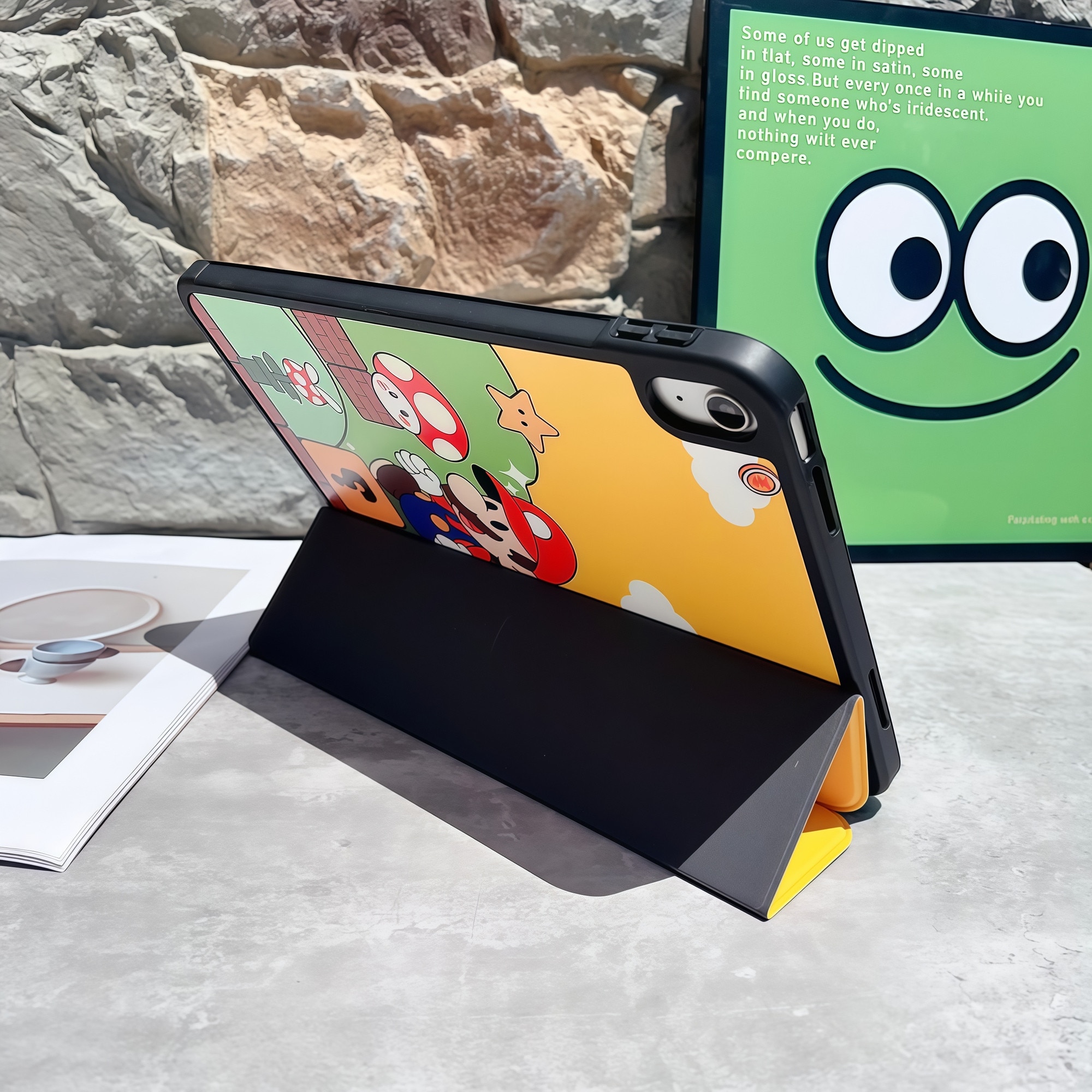 Husa Smart Cover pentru iPad Air 13" (M3 / M2) / Pro 12.9" (Gen 3-6), Design Super Mario 3D cu Figurina in Relief, Stand Pliabil, Slot Pen, Protectie Anti-soc, Galben