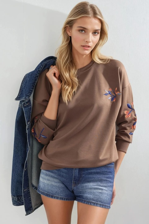 Hanorac dama, HiCCUP, Colectia Bersan, decolteu rotund, maro cafeniu, textil