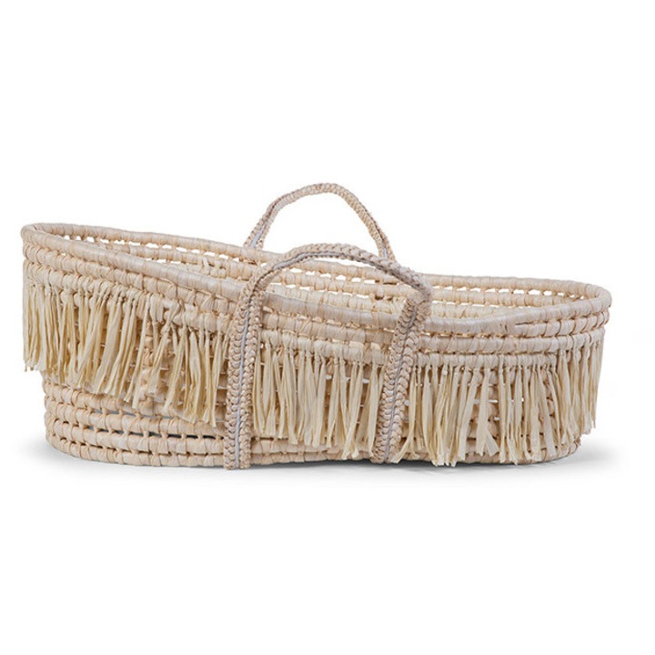 Cos de botez din rafie cu franjuri si cu saltea