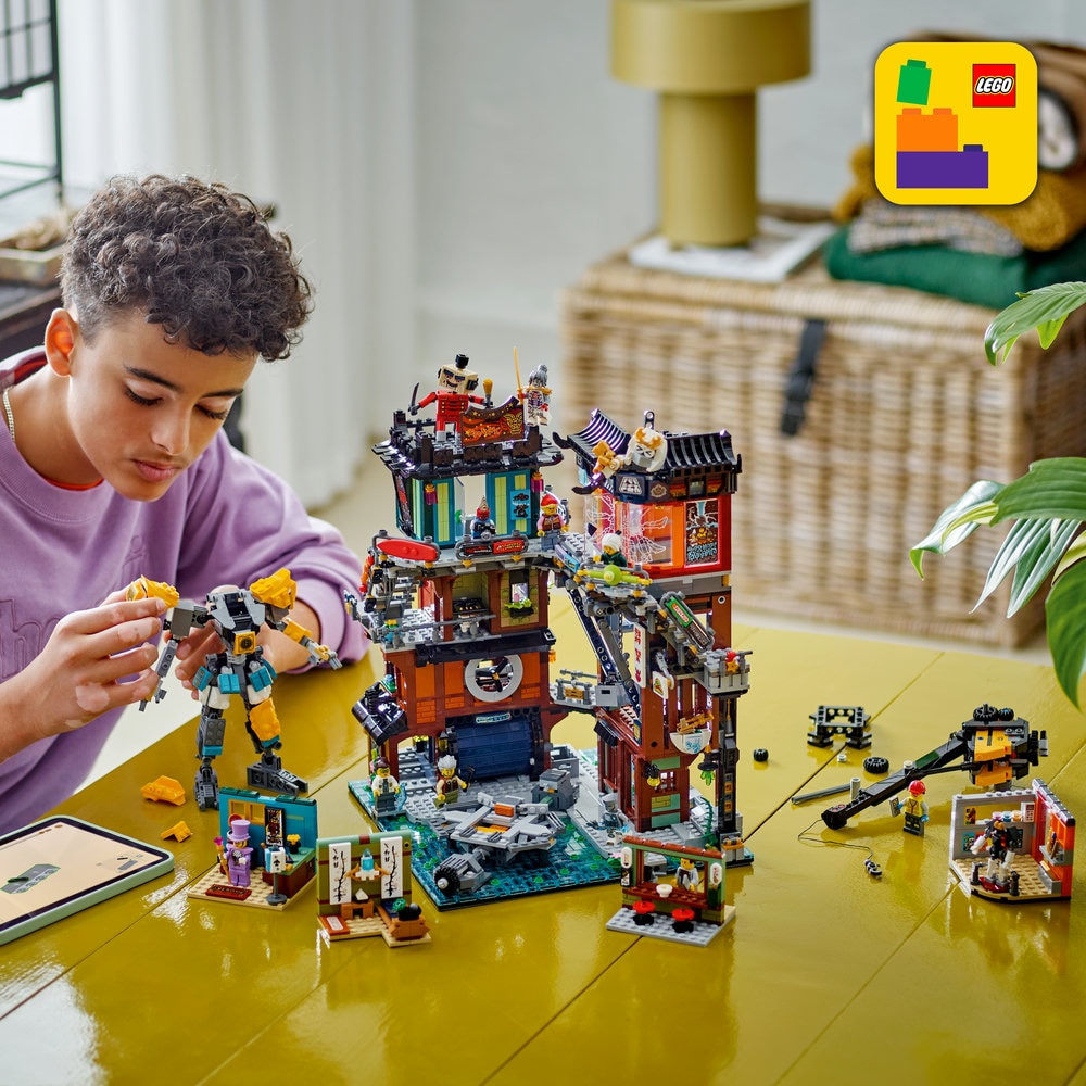 LEGO® Ninjago - Ateliere in orasul NINJAGO® 71837, 3244 piese