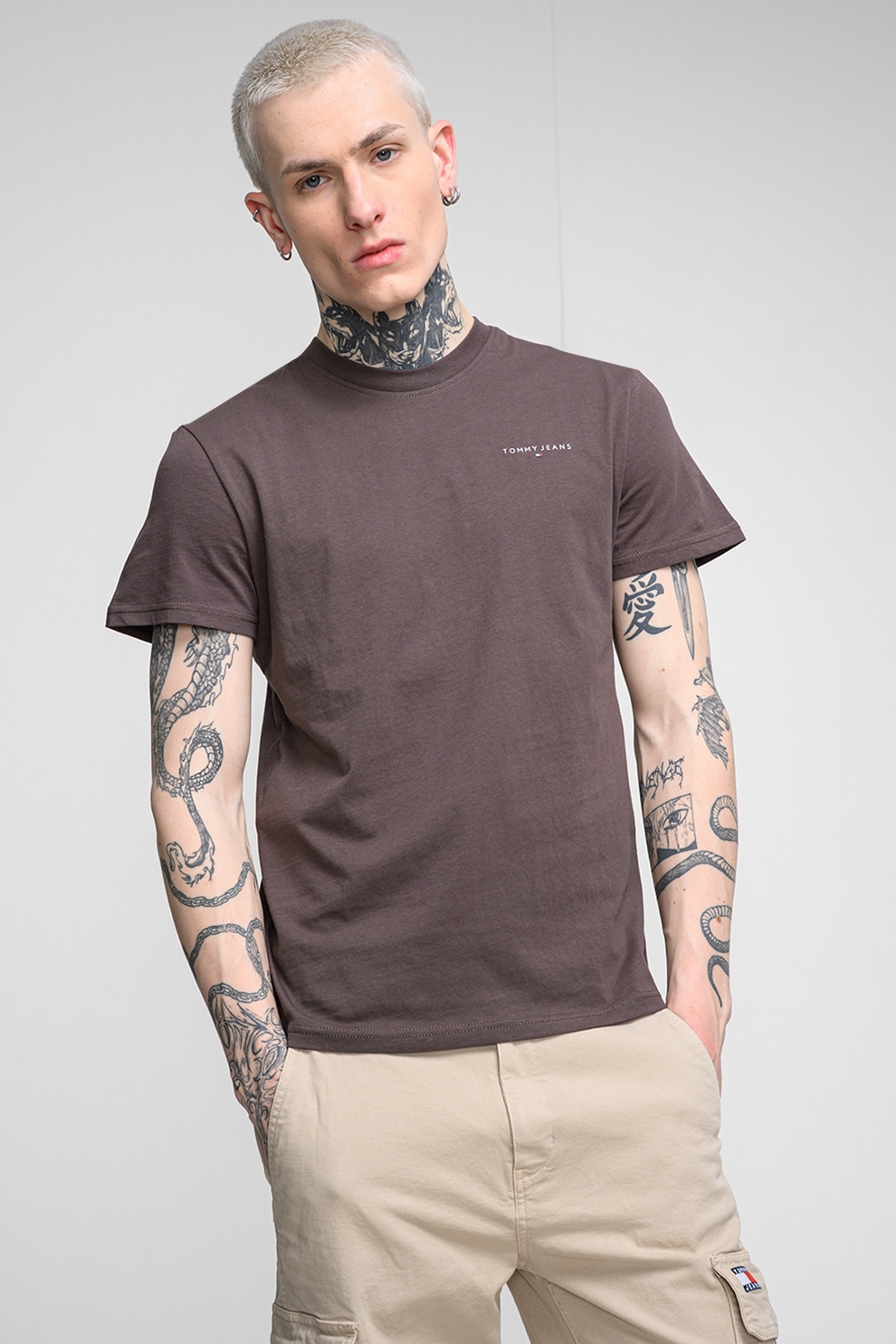 Tommy Jeans, Tricou slim fit cu logo, Maro inchis, M