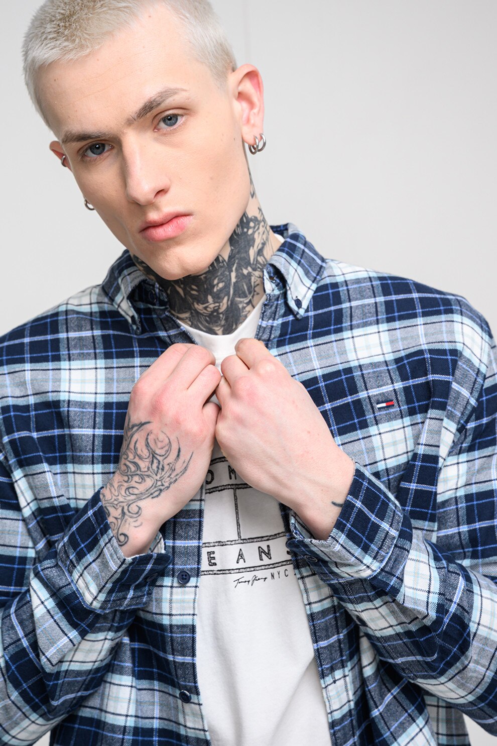 Tommy Jeans, Camasa regular fit in carouri, Crem, Bleumarin, M