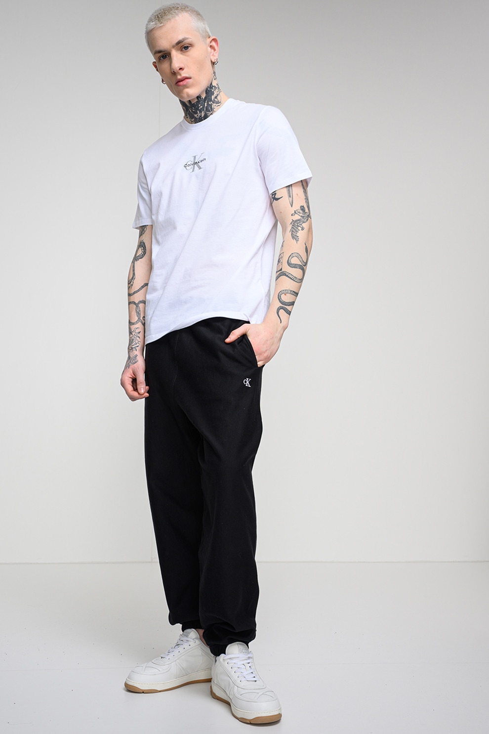 CALVIN KLEIN JEANS, Tricou cu decolteu la baza gatului si logo, Alb, S