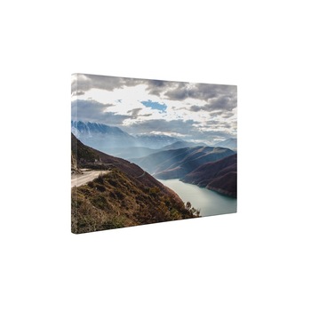 In munti - Tablou Canvas - 85x110 cm In munti - Tablou Canvas - 85x110 cm