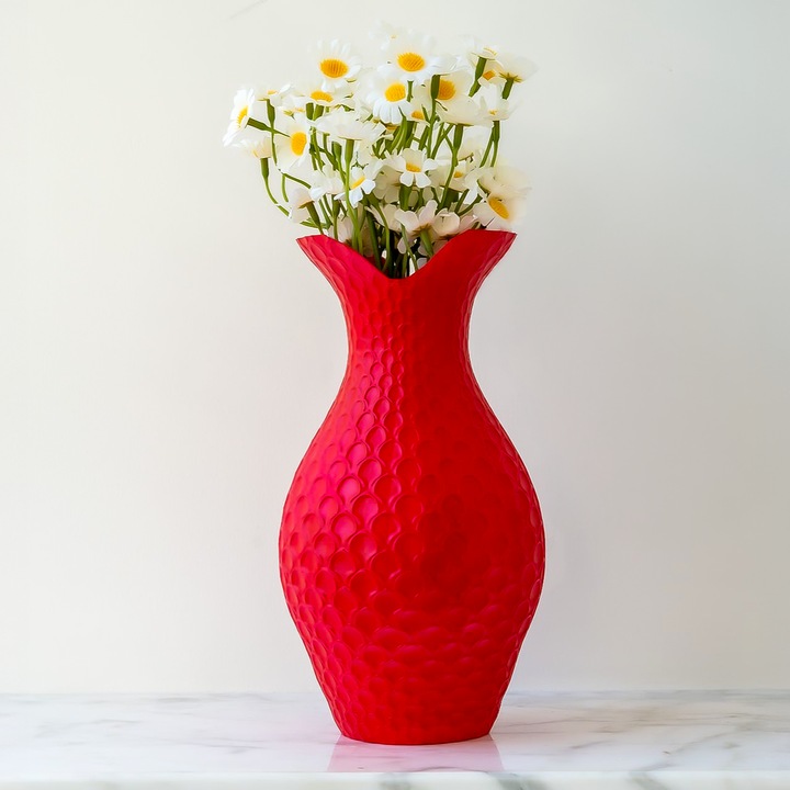 Vaza Decorativa Pasiune, Flori incluse, Buchet Tip Crizanteme Artificiale, Pictata Manual, Felicitare inclusa, 20 x 10 x 10 cm, Rosie