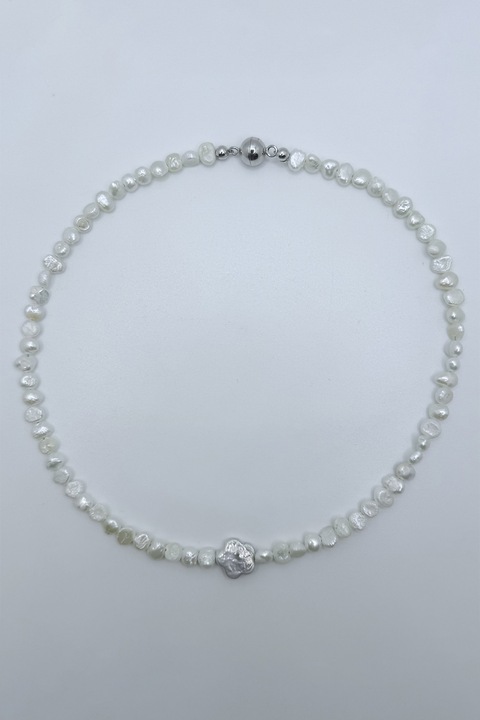 Rain Jewelry, Colier din argint veritabil decorat cu perle de cultura si pandantiv in forma de floare, Argintiu, Crem