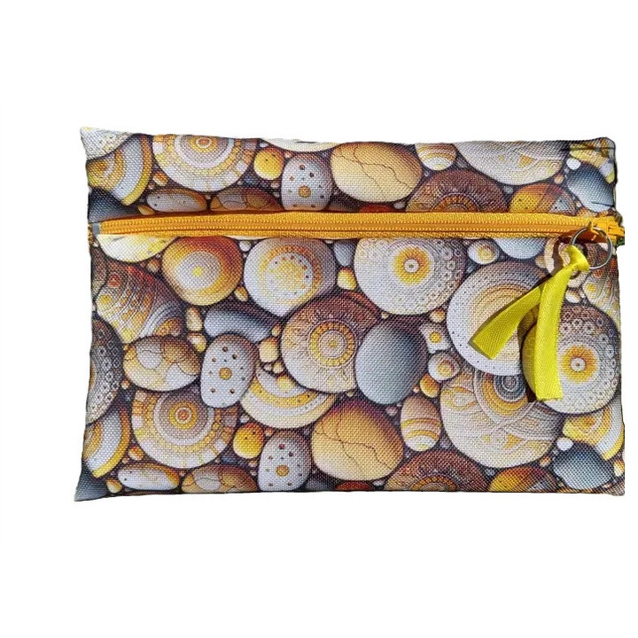 Útlevél tartó táska E, (Anyaga impregnált vízlepergető vászon, Szélessége 19 cm, Magassága 13 cm, Mélysége ~1 cm, Súlya ~20 gramm)