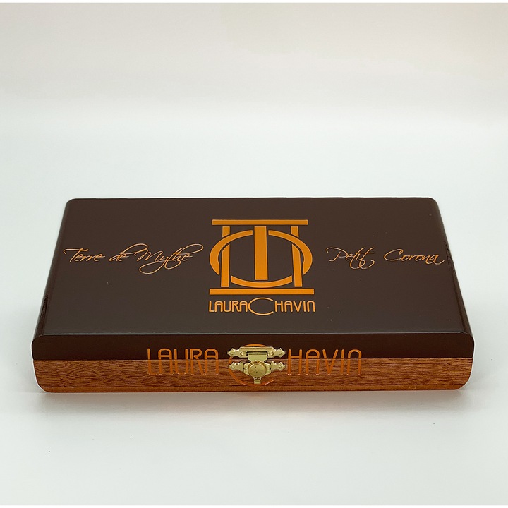 Tigari din foi, Laura Chavin, Editia Tinutul Mitic, Petit Corona, Cutie cu 10 bucati
