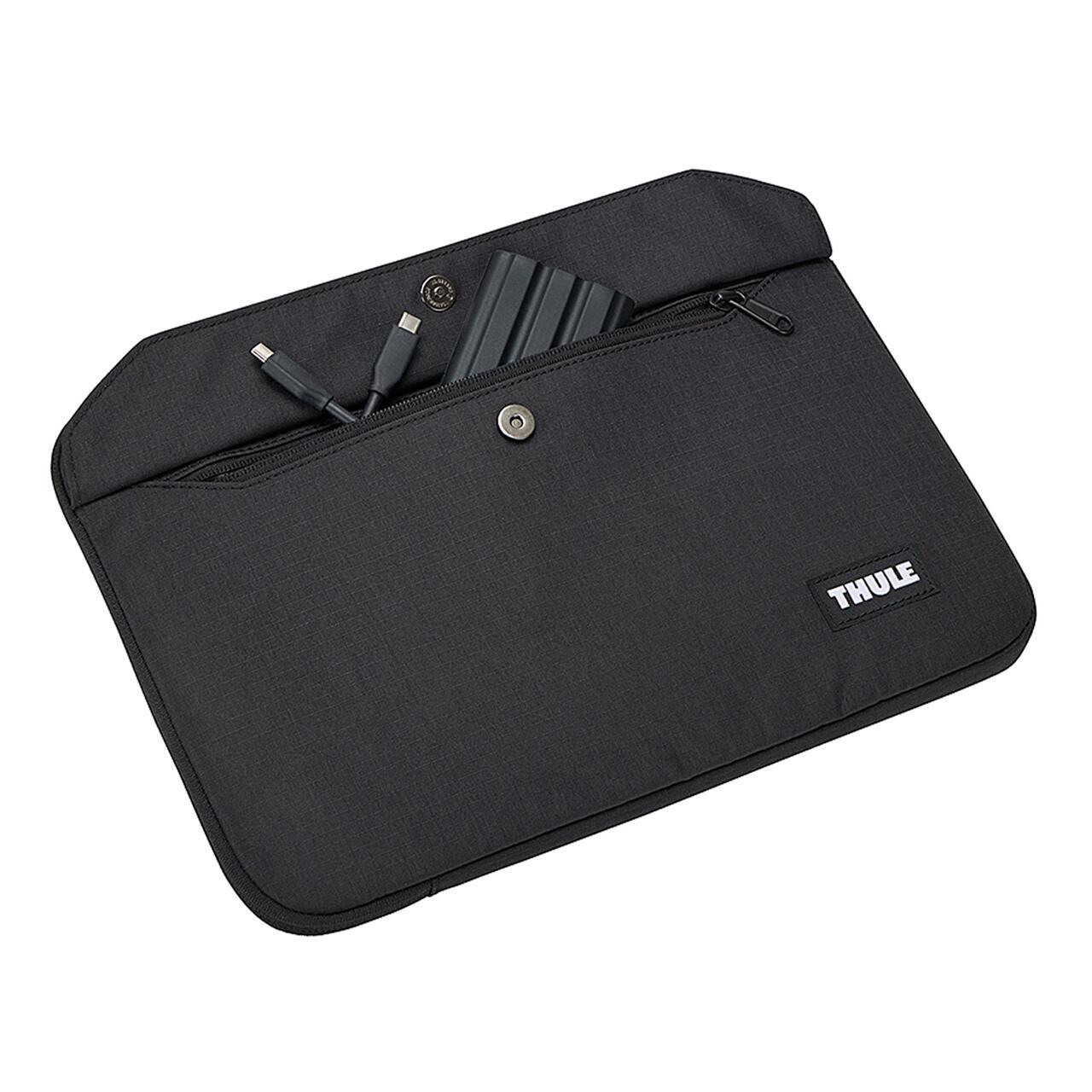 Husă laptop Thule Lithos, neagră, pentru MacBook Air 13", dimensiuni 33x3.5x23.5cm