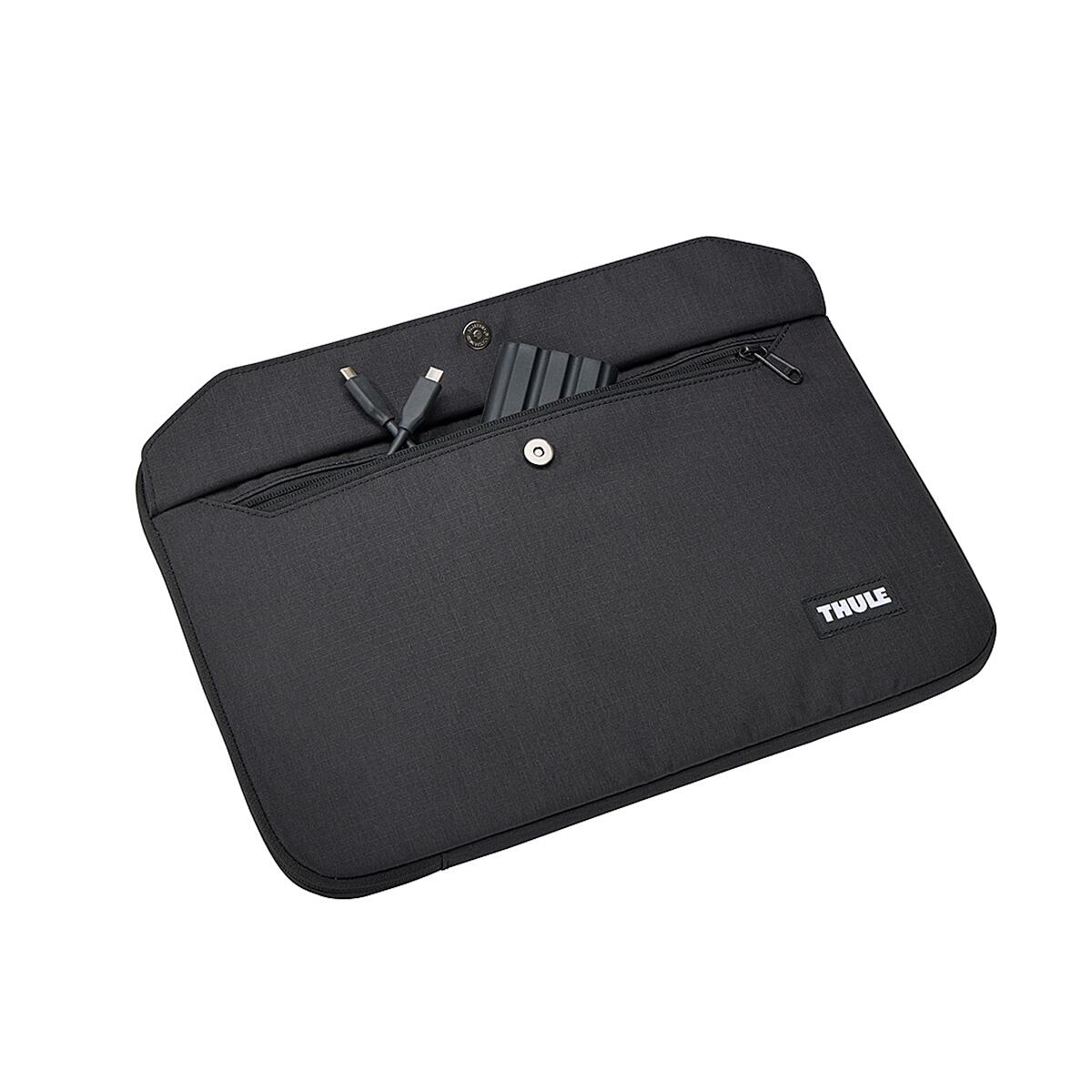 Husă laptop Thule Lithos, neagră, pentru MacBook Air 15", dimensiuni 37x3.5x27cm