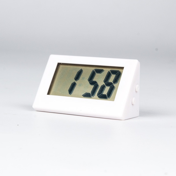 HERUSI digitális utazóóra, háromszögletű design, csendes, LED, elemes, kompakt