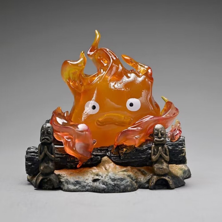 Veioza HERUSI Calcifer, rasina, decor castel, lumina calda, 15x10x10cm