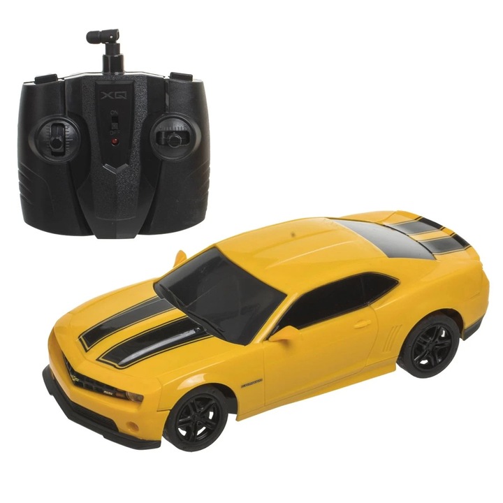 Sárga Chevrolet Camaro autó fényekkel és távirányítóval 1:24 / 24MHz