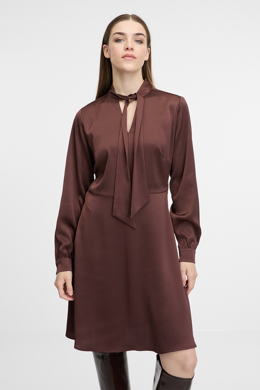 ORSAY, Rochie cu croiala in A si guler cu funda din panglici, Maro cognac, 40