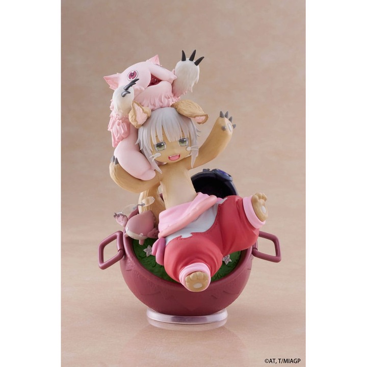 Figurina PVC Nanachi, Made in Abyss: Zlote Miasto Slonca, 16 cm, set cu baza si ambalaj, multicolor