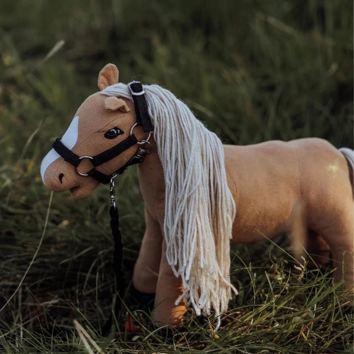 Плюшена играчка, Astrup, пони Дейзи, 30см, бежова, комплект с найлонов нагръдник