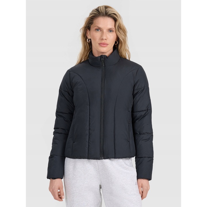 4F Női pehelykabát, fekete, szintetikus töltet, slim szabás, őszi-téli szezon, elérhető méretek