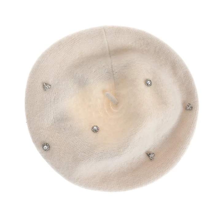 Bereta alba cu perle si pietre decorative