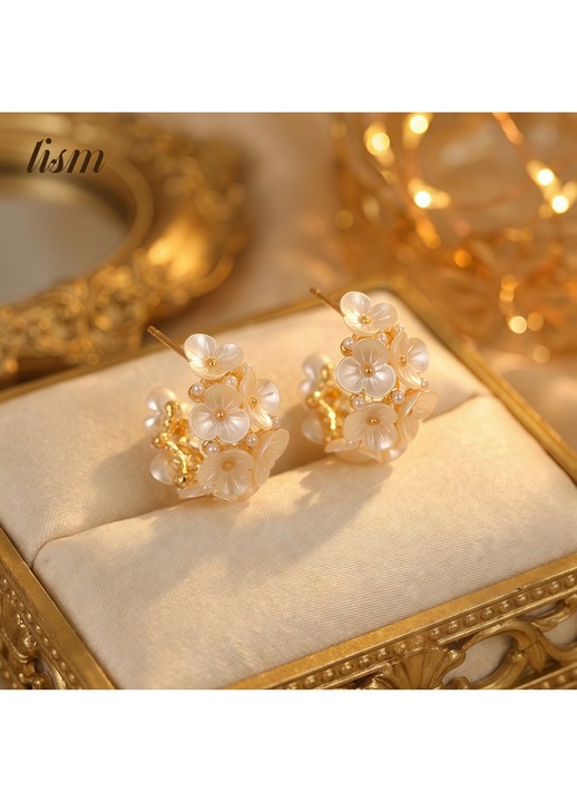 Cercei LISM cu Flori si Perle, Design Floral Elegant, Placati cu Aur 18K, Ac din Argint 925, Hipoalergenici, Cutie de Bijuterii Cadou Inclusa