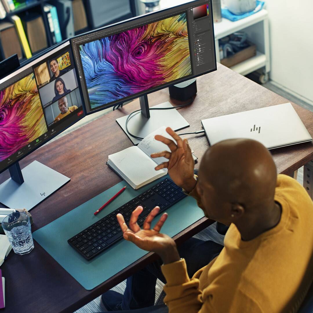 Laptop Hewlett Packard ZBook Firefly G11 Intel Core Ultra 5 135H 40.6 cm 16Inch Touchscreen WUXGA 32 GB DDR5-SDRAM 1 TB SSD NVIDIA RTX A500 Wi-Fi 6E (802.11ax) Windows 11 Pro AI Workstation AI PC Silver