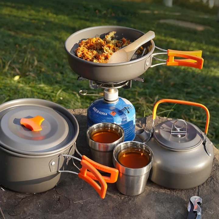 Set vase camping BE-ACTIVE.PL, portabil, din otel inoxidabil si aluminiu, portocaliu, 0,8l, pentru 2 persoane