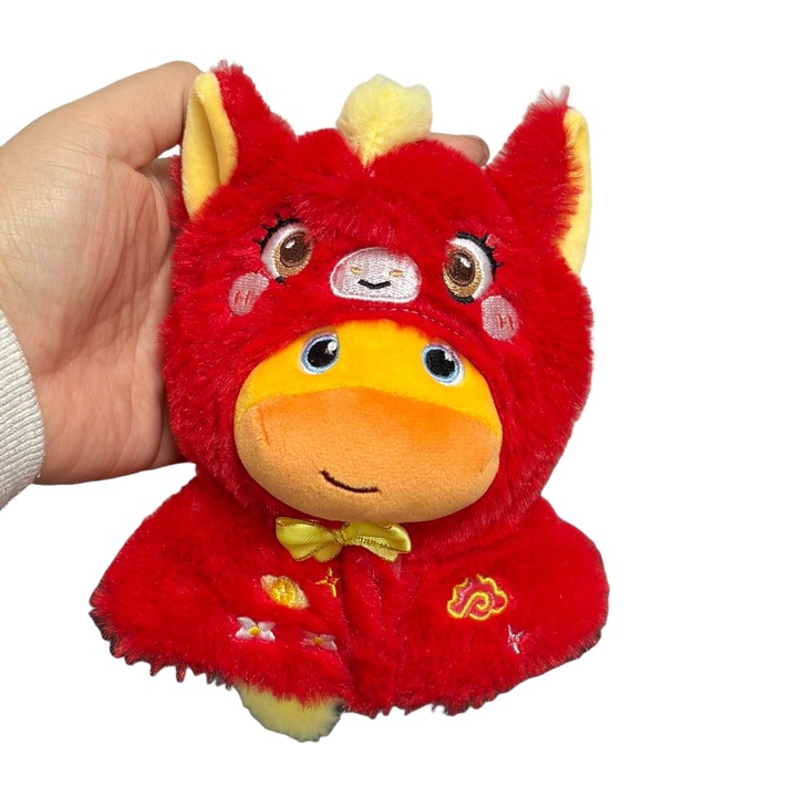 Pandantiv papusa set Cloak Lulu cu delfin de apa, pozitie sezanda