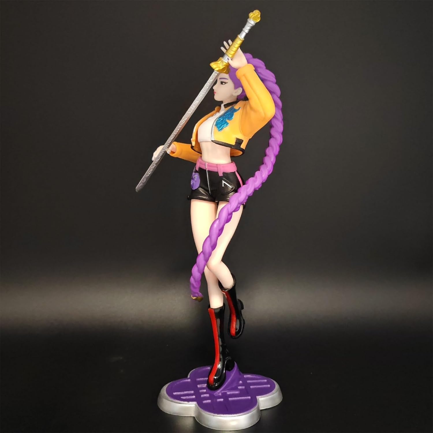 Figurina K-pop Huntrix Rumi, 22cm, detalii fine, design functional