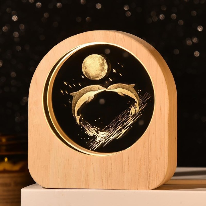 Lampă de veghe 3D glob de cristal cu bază din lemn delfin, 8.5cm, lumină caldă