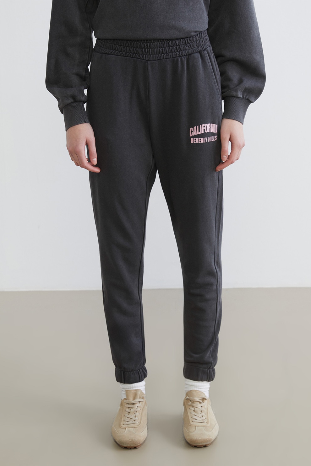 LC WAIKIKI, Pantaloni de trening cu imprimeu text, Gri inchis, L