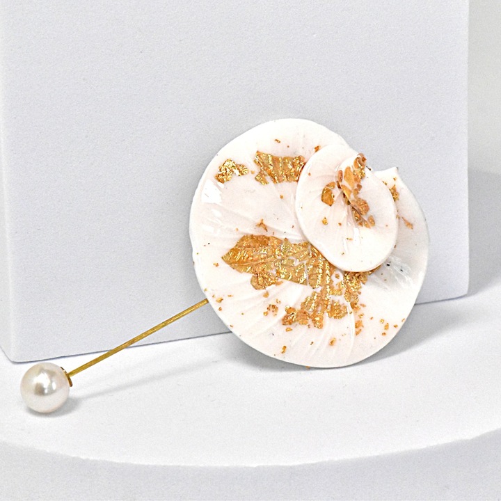 Brosa NARRU, lut polimeric si rasina epoxidica, model flori stilizate, unicolor