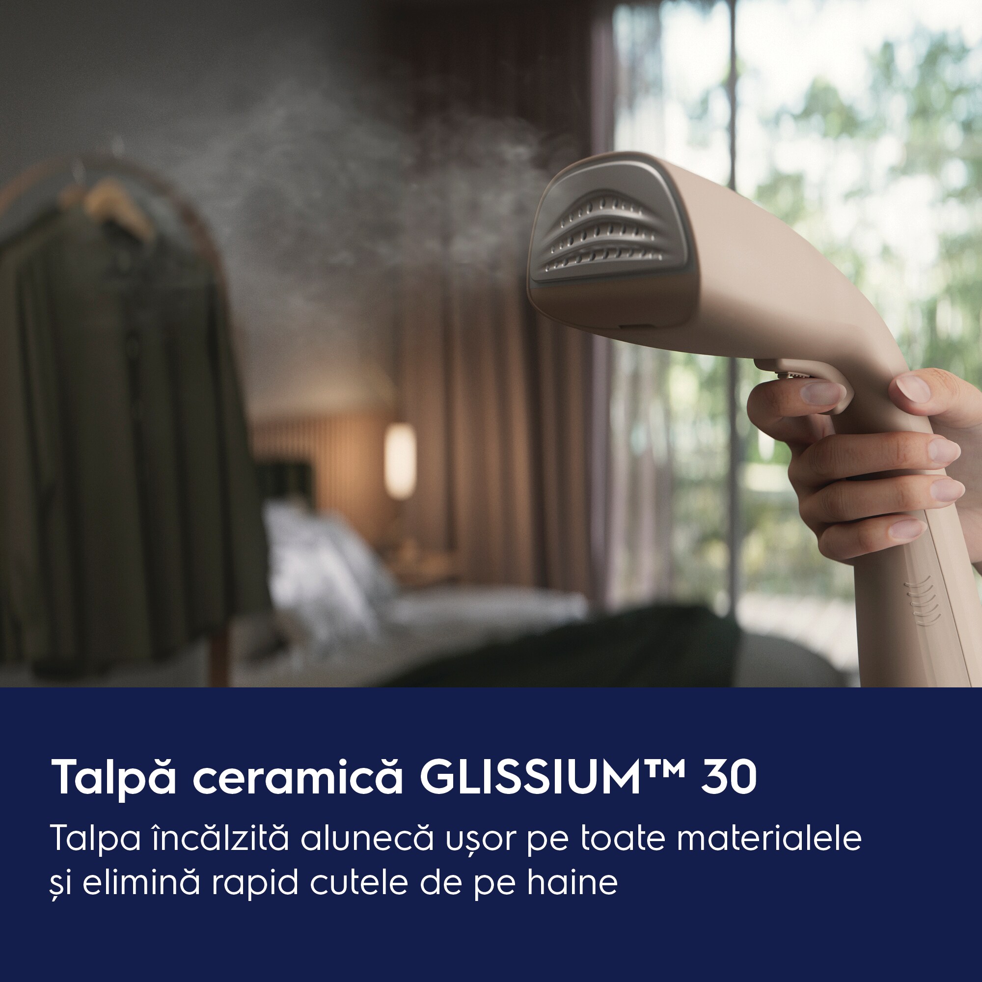 Aparat de calcat vertical cu abur Electrolux E7HS2-8WB, 1600W, jet de abur 28gr/min, rezervor detasabil 100 ml, cablu 3 m, talpa ceramică Glissium, husa, Beige