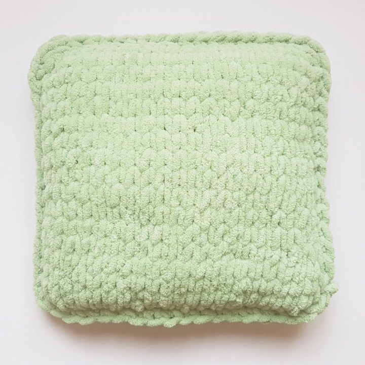 Culcus tricotat pentru pisici si caini, Blanosic, Lucrat manual, Verde Praz, 42 x 42 cm