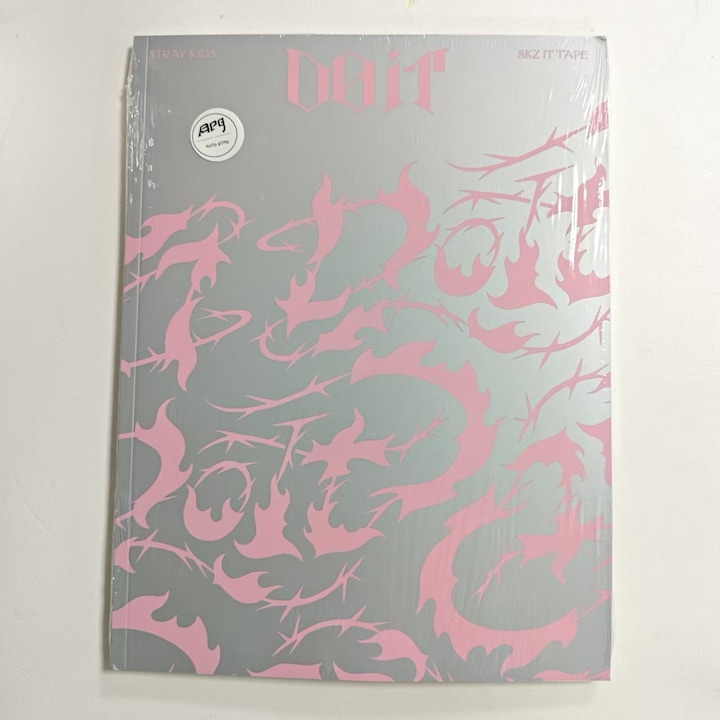 Albumul STRAY KIDS - [DO IT] SKZ IT TAPE IT Version