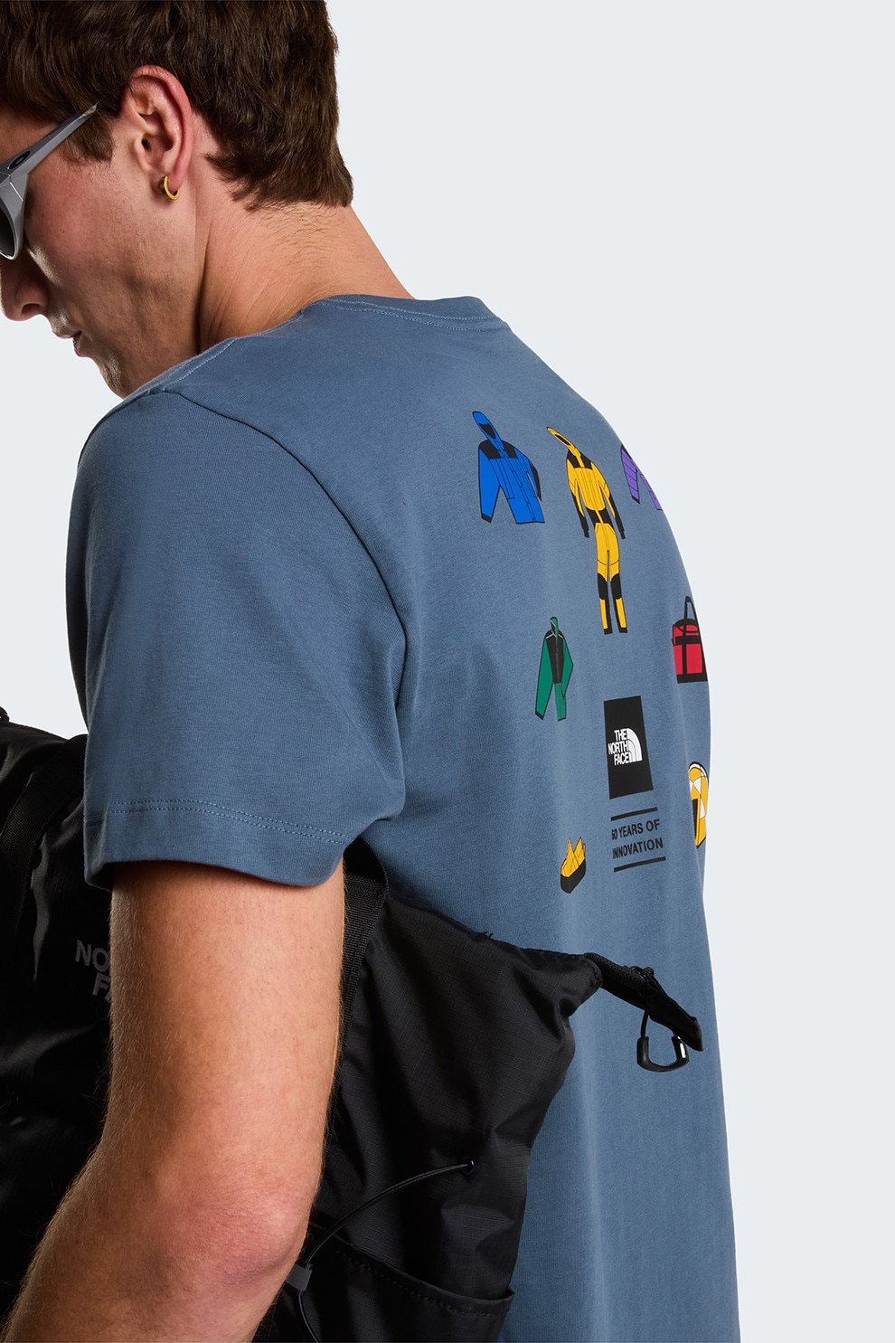 The North Face, Tricou din bumbac cu imprimeu pe partea din spate Icon, Rosu, Verde, Galben, Albastru prafuit, Albastru, L