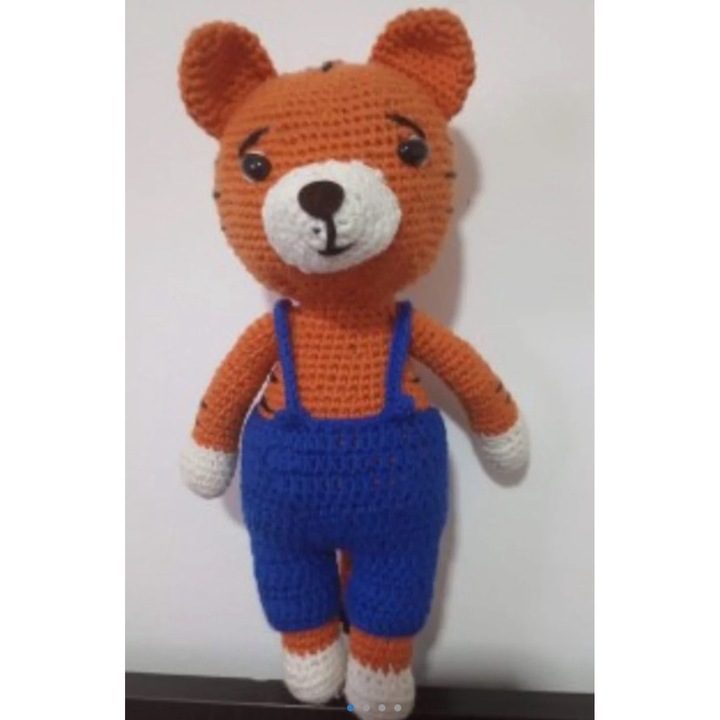 Ръчно изплетена плюшена играчка, Весело тигърче със син гащеризон, тип Амигуруми, 25 см, Оранжев