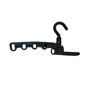 Umerase pentru haine si suporturi